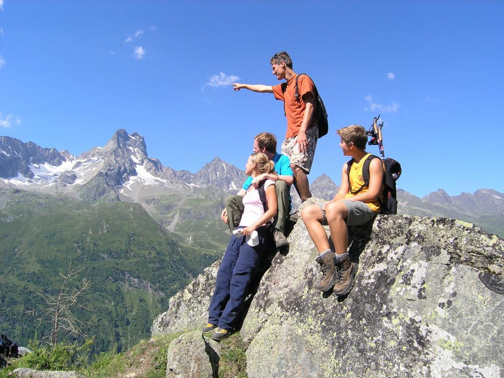 Wellnesshuettendorf Wiese Санкт-Леонхард-им-Пицталь Экстерьер фото